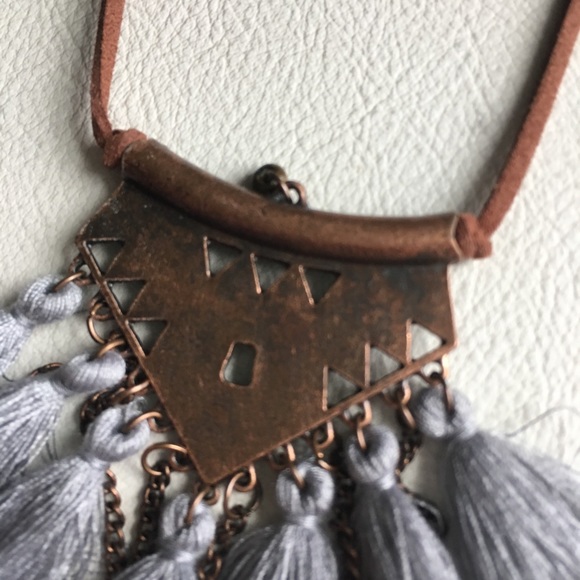 Boho tassel necklace with leather string - Picture 5 of 5